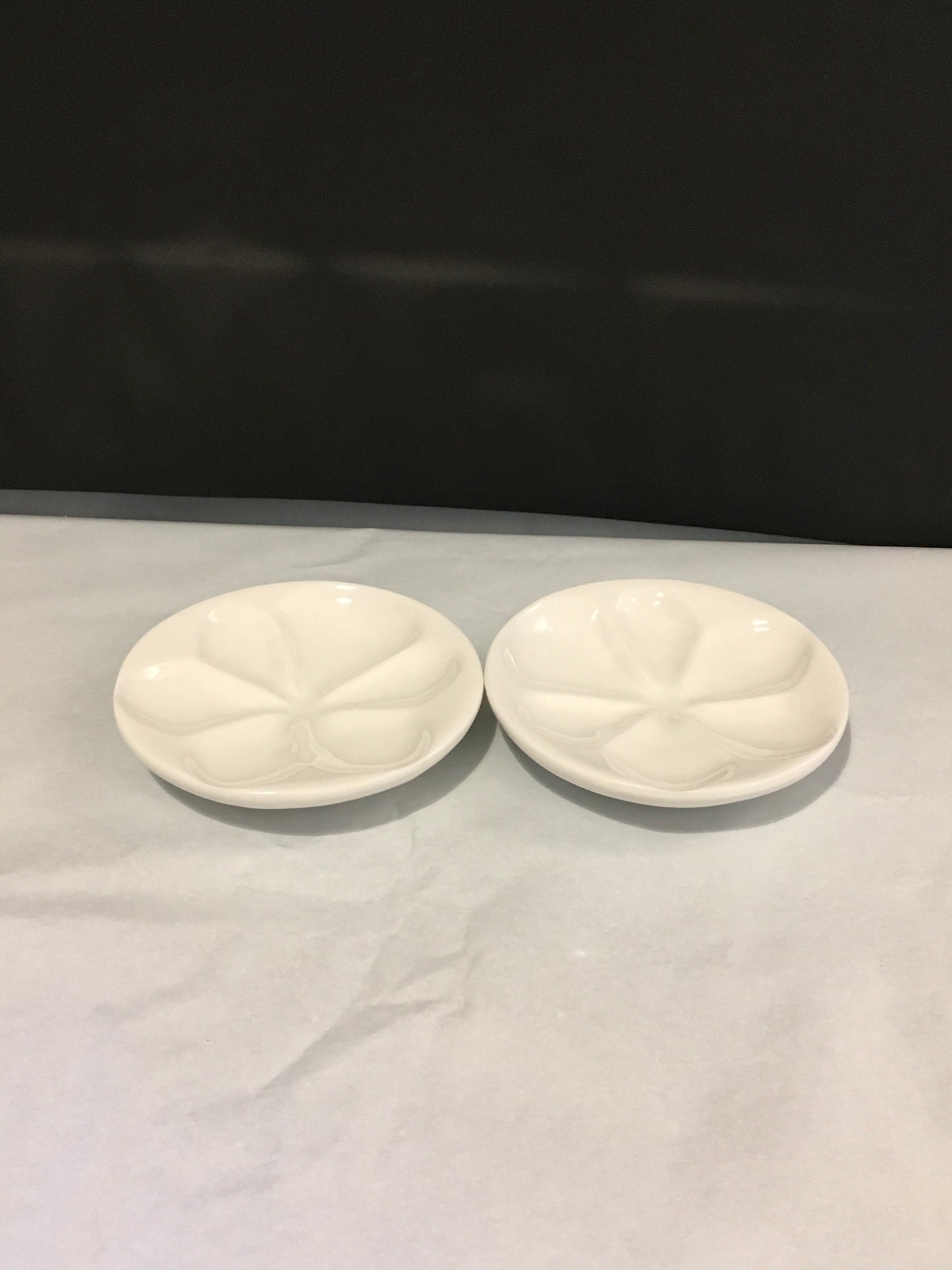 Preloved White Ceramic Plate Citrus Slice Shaped (Sold separately)