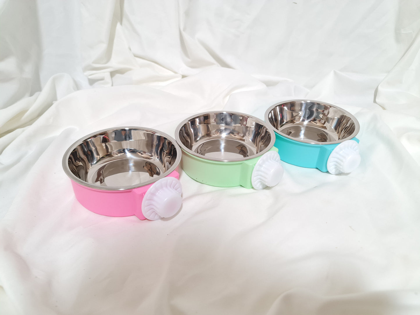 Twist-in Colored Bowls