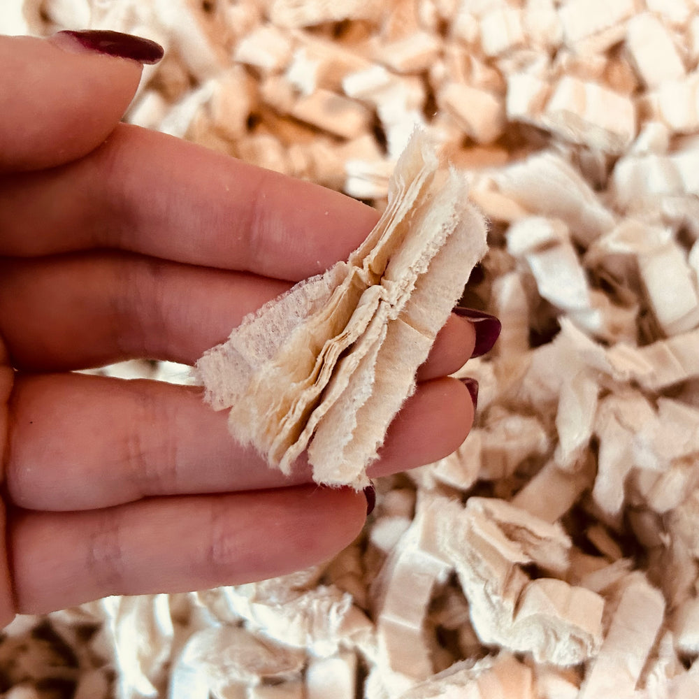 Shredded unbleached tissue bedding