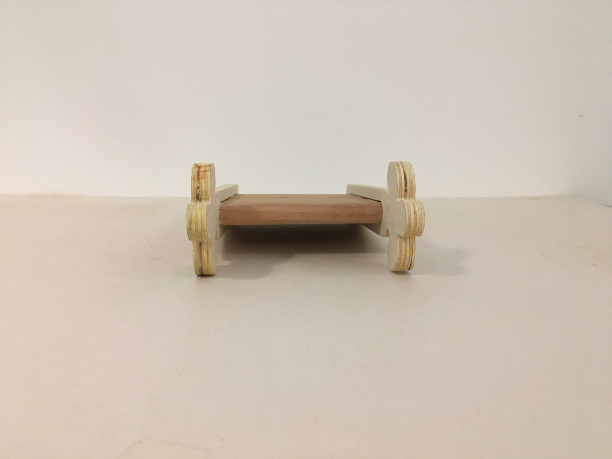 Preloved Bucastate Wooden Carrot bridge