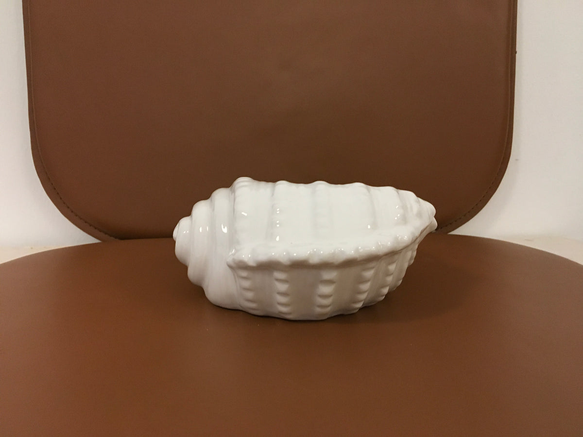 Preloved Ceramic Seashell bowl