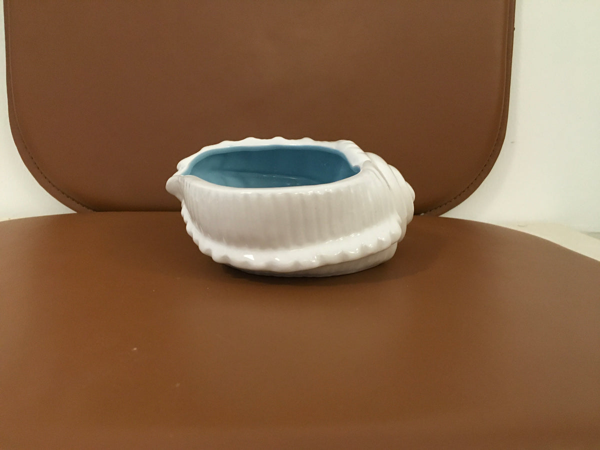 Preloved Ceramic Seashell bowl