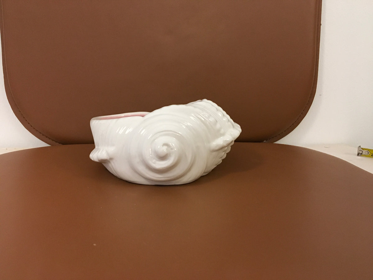 Preloved Ceramic Seashell bowl